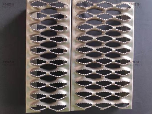 Zilveren Diamond Hole Grip Strut Safety die met hoge weerstand 300mm Breedte raspen