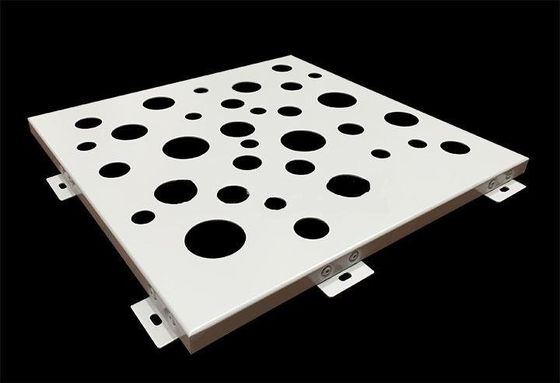 Binnen PVDF Geperforeerde Metalen Gevels 1500x2500mm Decoratief Gaas