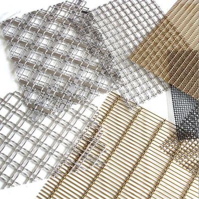 Gebouwd met op maat gemaakte kleuren Exterior Decorative Mesh Panel Anodisated Architectural Mesh