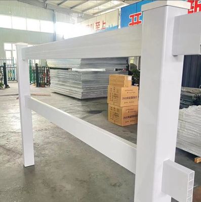 Witte PVC vinyl paardenboerderij hek - Duurzaam & laag onderhoud
