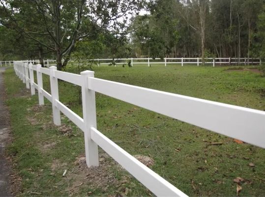 Vlees Vinyl 2 Rails 3 Rails Makkelijk te monteren DIY PVC Ranch Rail hek