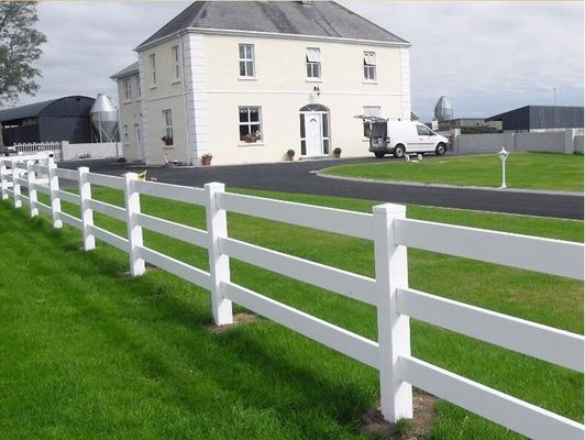 2m Hoogte Wit Kleur 4 Rails PVC Vinyl Paardenboerderij hek