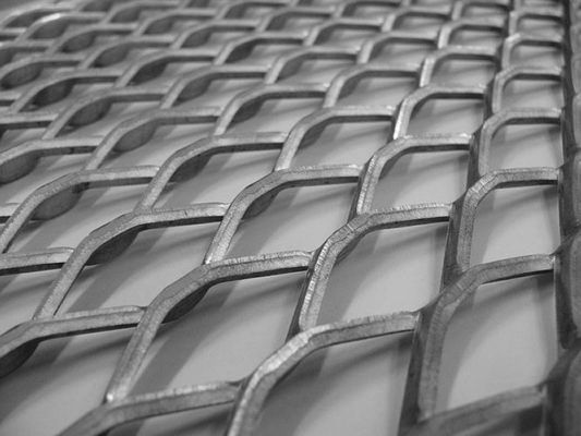 Heavy Duty Hot Dip Galvanized Steel Expanded Metal Diamond Mesh voor veilige loopbruggen