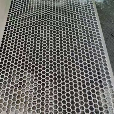 Poedercoating Architectonische buitengevels Decoratie Geperforeerd Aluminium Metalen Mesh