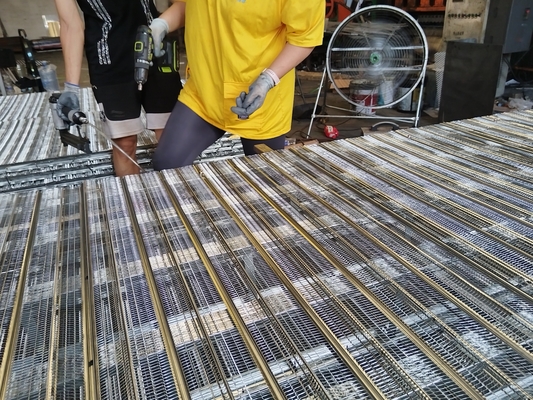 Gegalvaniseerde rib-lath-vormwerk voor cementgieten 1,1 m x 3 m