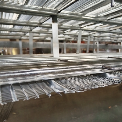 Gegalvaniseerd staal met hoge ribben betonnen versterkingsnet voor permanent bekisting