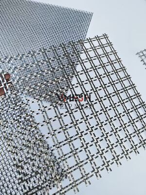 Duurzame gepersonaliseerde gevelbekleding muur buiten- en binnenruimte metalen roestvrij staal beveiliging geweven decoratief architectonisch draadnet
