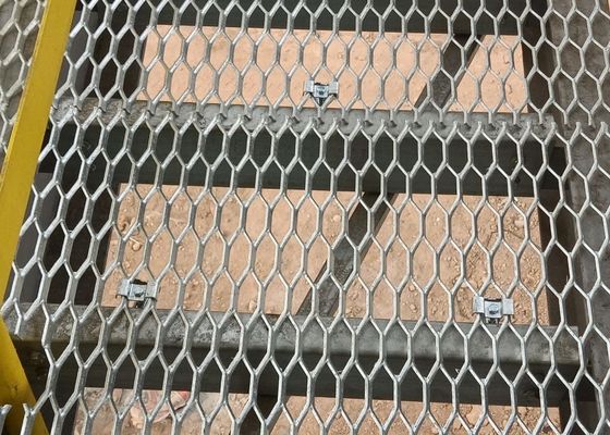 Vloeistaal Opgeheven Op zwaar werk berekend Diamond Hole Expanded Metal Mesh