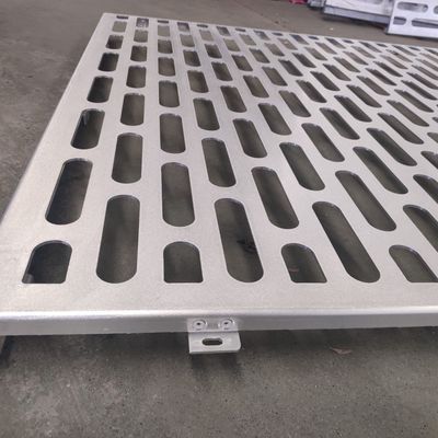 Op maat gemaakte geslepen gaten met geperforeerde metalen meshpanelen
