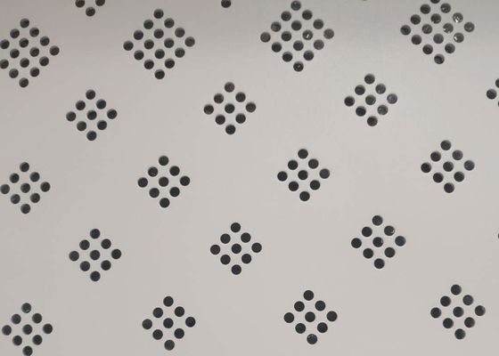 Decoratieve gevels met geperforeerd metalen gaas Aluminium aangepast gatontwerp