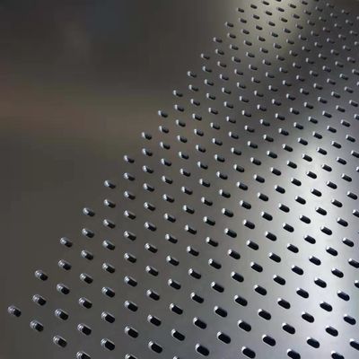 0.7mm 1mm 2mm aluminium gegalvaniseerd roestvrij staal geperforeerd metaal aangepast gat ontwerp