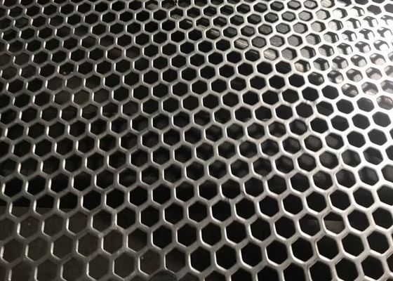 Poedercoating Zwart aluminium Hexagonale ronde gat luidspreker rooster Punching Metal Mesh