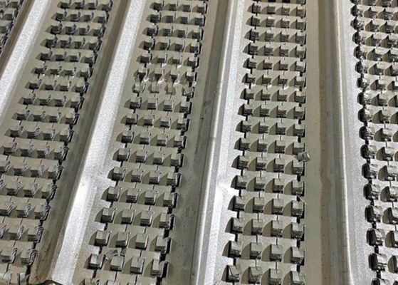 Thermisch verzinkt stucgaas 450x2500mm voor betonconstructie