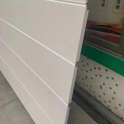 Zwarte aluminium geperforeerde metaalplaat voor gordijnwand 1,8 mm