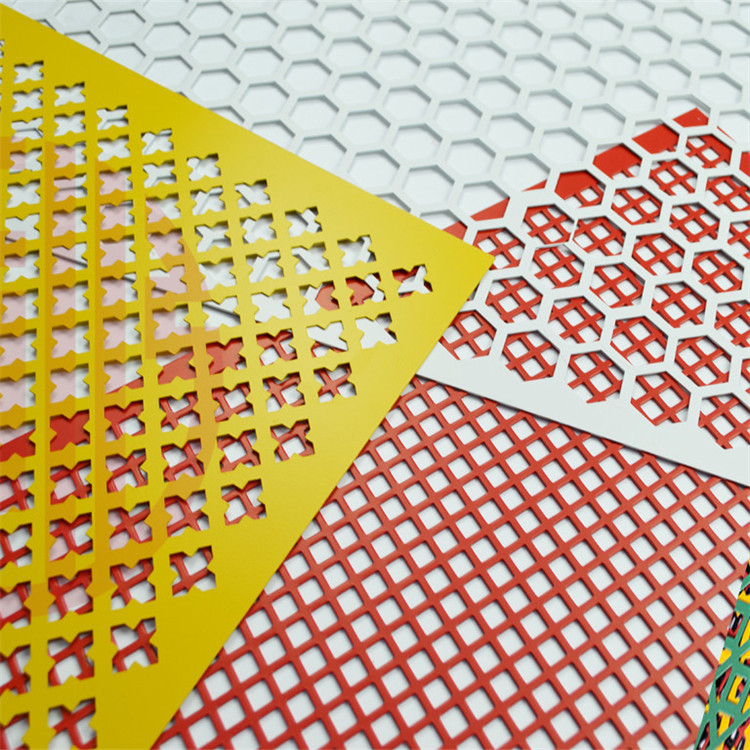 Gegalvaniseerd Vierkant Gat Geperforeerd Metaal Mesh Sheet 0.8mm Dikte