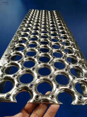 De hete Onderdompeling galvaniseerde 5 Gaten om de Greep die van Kanaalperf O 300mm Breedte raspen