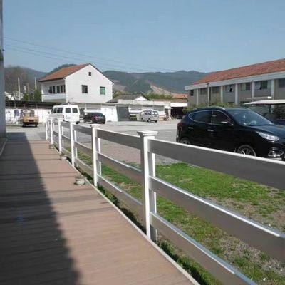 Vinyl hek buiten 1,5 * 2,5m Wit kleur Plastic PVC Rail hek