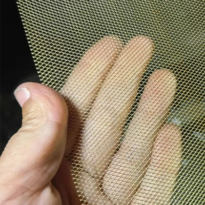 0.3x0.4mm Opening Uitgebreide Metalen Mesh Panels Rode Koperdraad Voor Batterijen