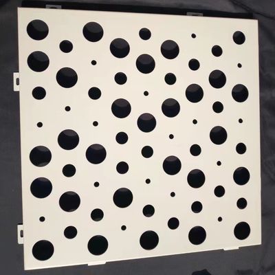 1.2*2.4m Aluminium geperforeerde metalen panelen voor decoratie