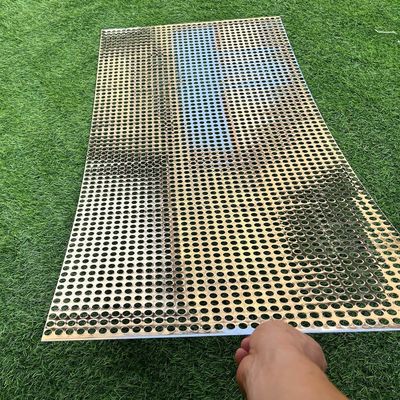 Poedercoating Architectonische buitengevels Decoratie Geperforeerd Aluminium Metalen Mesh