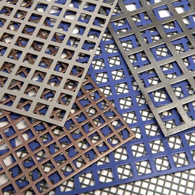 Aluminium geperforeerde metalen gevelpanelen Decoratieve gordijnwand Geperforeerd gaas