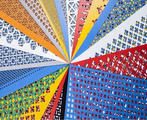 Op Maat Gemaakte Architectonische Geperforeerde Metalen Gevels Poedergecoat