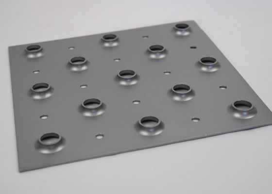 3.0mm Gegalvaniseerd Geperforeerd Metaalnetwerk 65% Open Rate Dimpled Sheet Gratings