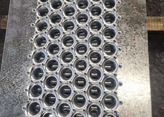 3.0mm 3.5mm Grating van de Aluminiumgang voor Dak Zonne Antislip