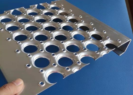 Antislip de Greepveiligheid die van Dakperf O 0.5m 0.55m 0.6m Breedte raspen