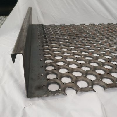 Het Koolstofstaal van de Perfo Greep 3mm Geperforeerde Open Greepplanken voor Platform