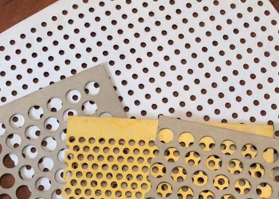 Het elektro Gegalvaniseerde Geperforeerde de Deklaag van Plafondtegels 2x2 PVDF Anodiseren